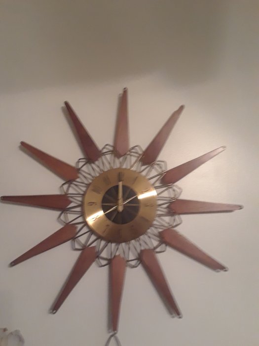 Starburst clock